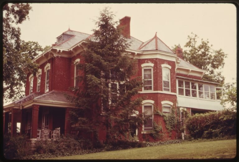 Late nineteenth-century Victorian house in Atchison, Kansas, representing the architectural world of the Sallie House legend